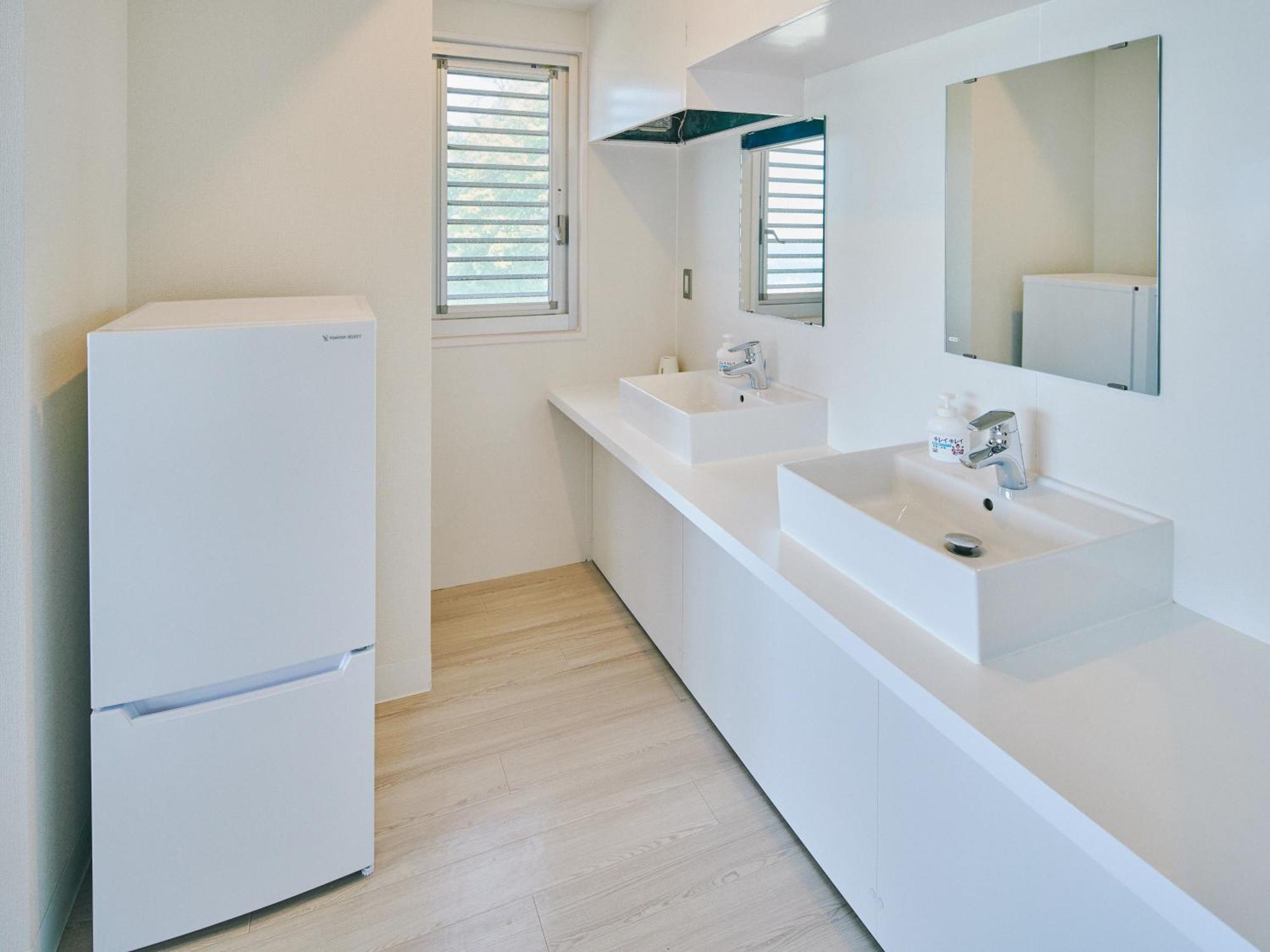 Guest Living Mu Nanki Shirahama Apartment Екстериор снимка